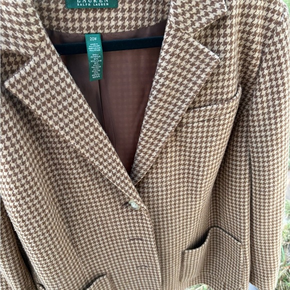 Lauren Ralph Lauren 100% Lambswool Hounds tooth Tan Jacket, Size 2W - Picture 4 of 6